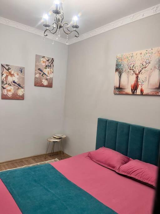 2-Х Комнатная В Золотом Квадрате Apartment Almatî Exterior foto